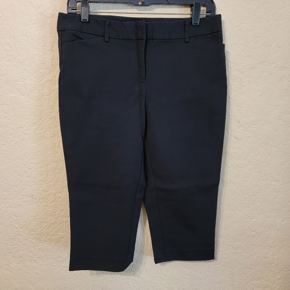 Liz Claiborne Black Stretch Capri Pants Sz 8 Petite